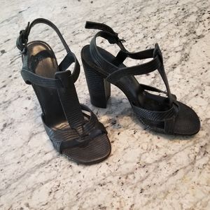 EUC Sigerson Morrison T-strap sandals
